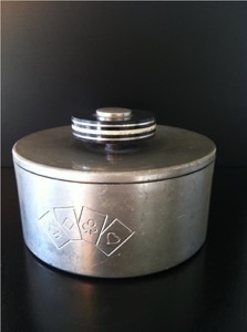 Burk med lock 1941
Virapulla